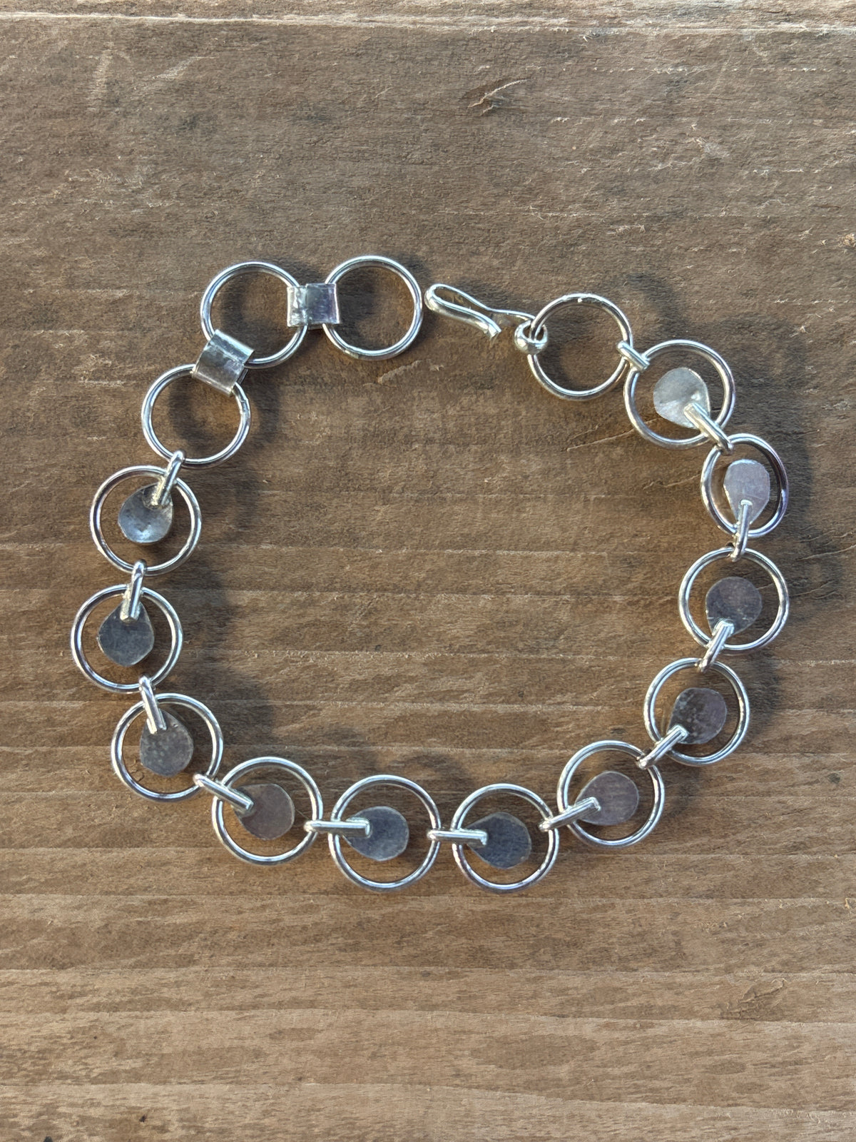 Running Bear Mother of Pearl Circle Link Bracelet 198RB