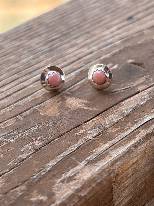 Juanita Manygoats Small Sterling Silver & Pink Conch Stud Earrings 27T